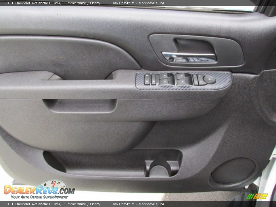 2011 Chevrolet Avalanche LS 4x4 Summit White / Ebony Photo #13