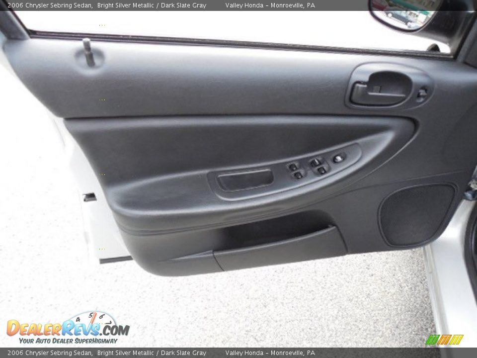 2006 Chrysler Sebring Sedan Bright Silver Metallic / Dark Slate Gray Photo #7