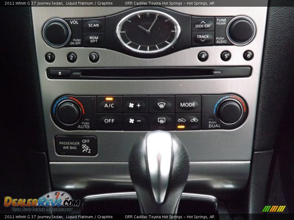 2011 Infiniti G 37 Journey Sedan Liquid Platinum / Graphite Photo #17