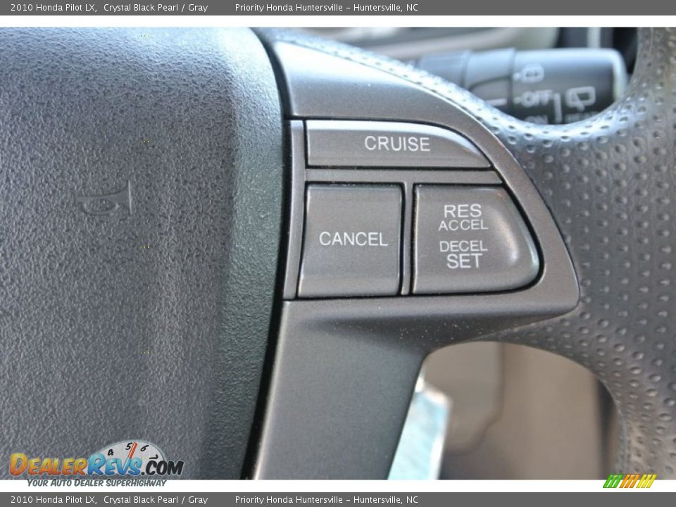 2010 Honda Pilot LX Crystal Black Pearl / Gray Photo #14