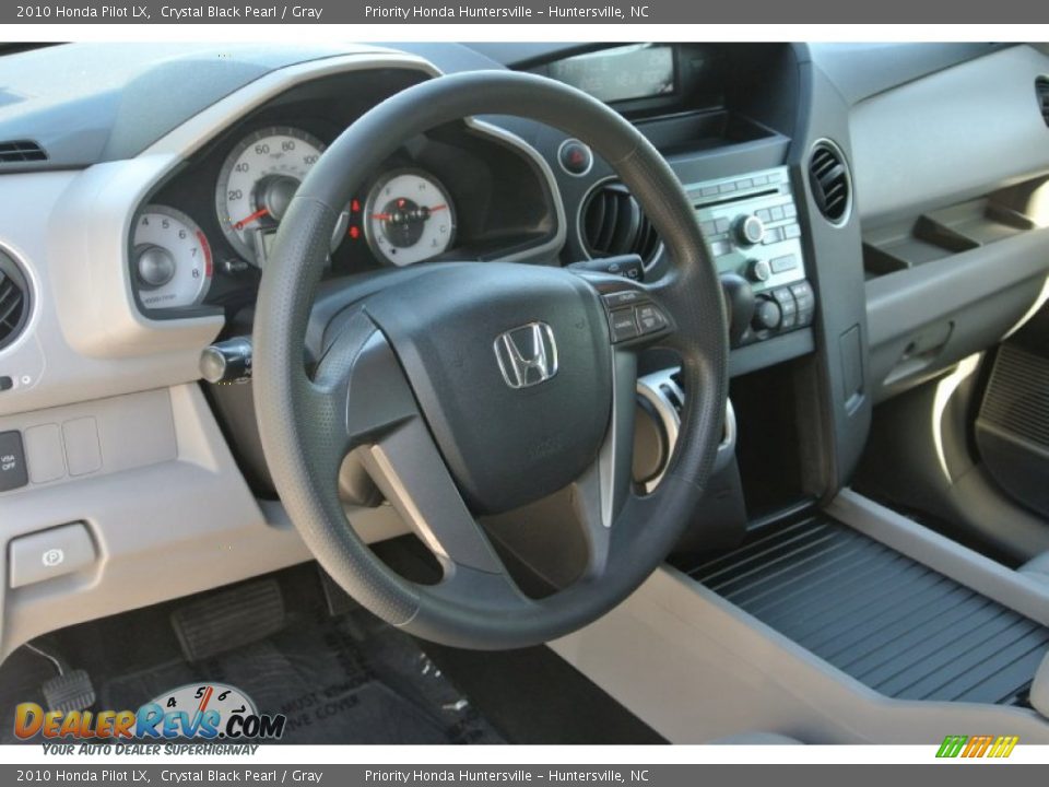 2010 Honda Pilot LX Crystal Black Pearl / Gray Photo #24