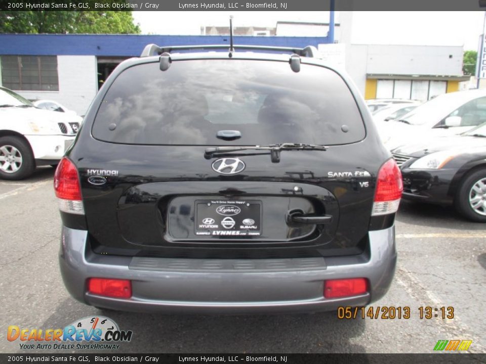 2005 Hyundai Santa Fe GLS Black Obsidian / Gray Photo #4