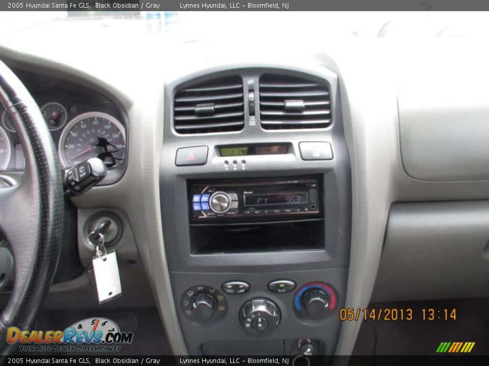 2005 Hyundai Santa Fe GLS Black Obsidian / Gray Photo #11