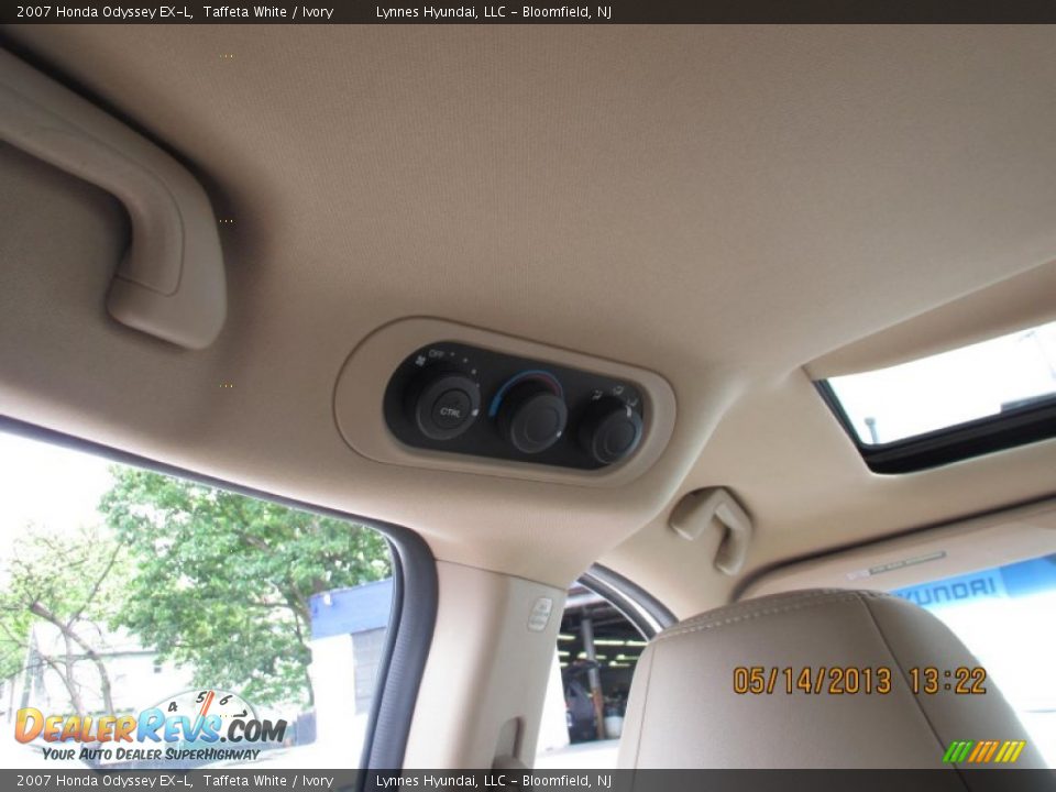 2007 Honda Odyssey EX-L Taffeta White / Ivory Photo #11
