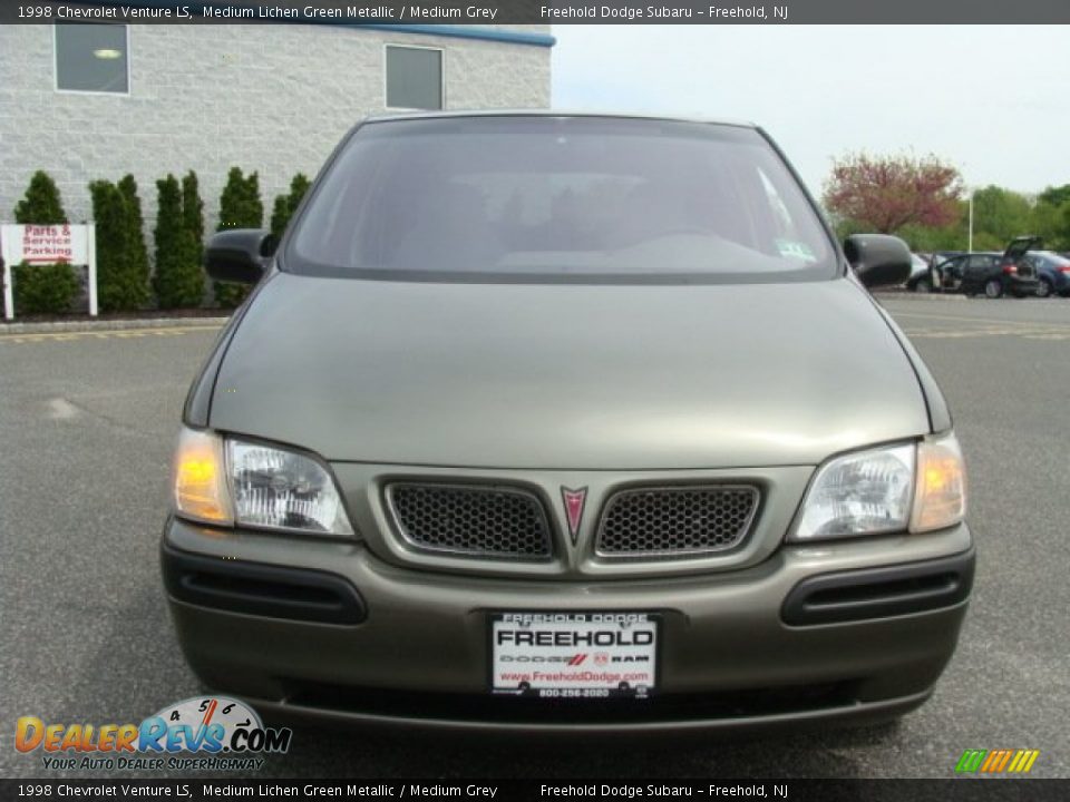 1998 Chevrolet Venture LS Medium Lichen Green Metallic / Medium Grey Photo #2