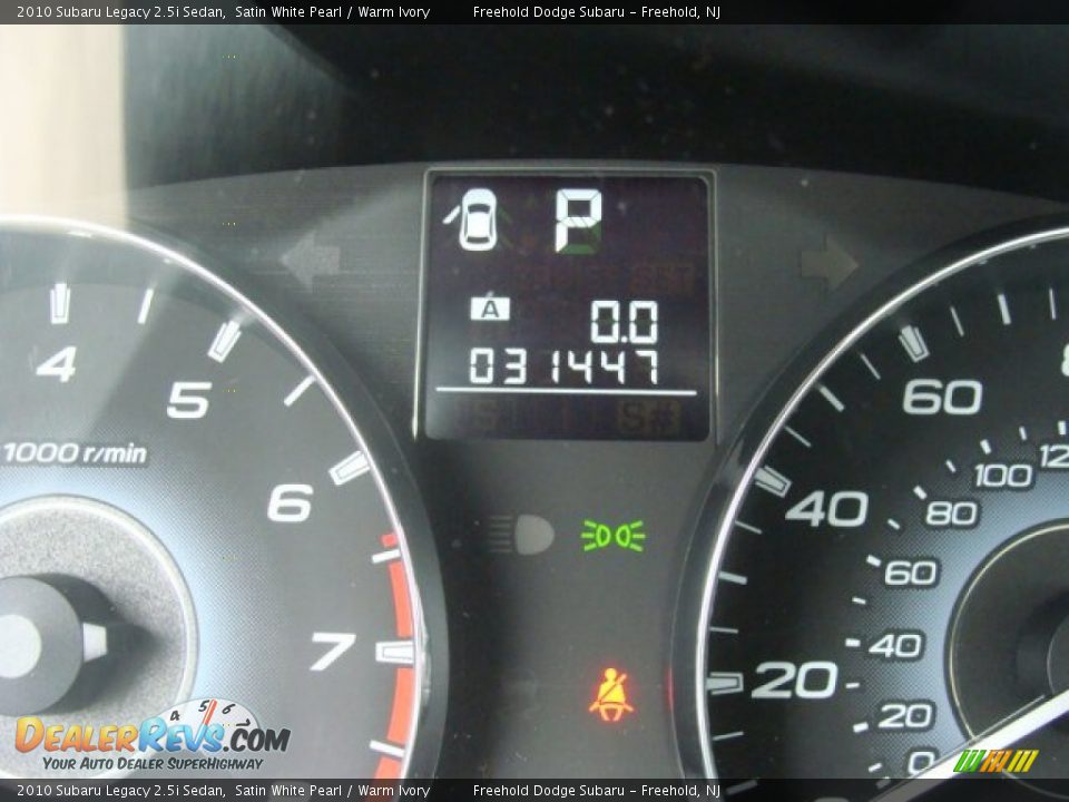 2010 Subaru Legacy 2.5i Sedan Satin White Pearl / Warm Ivory Photo #12