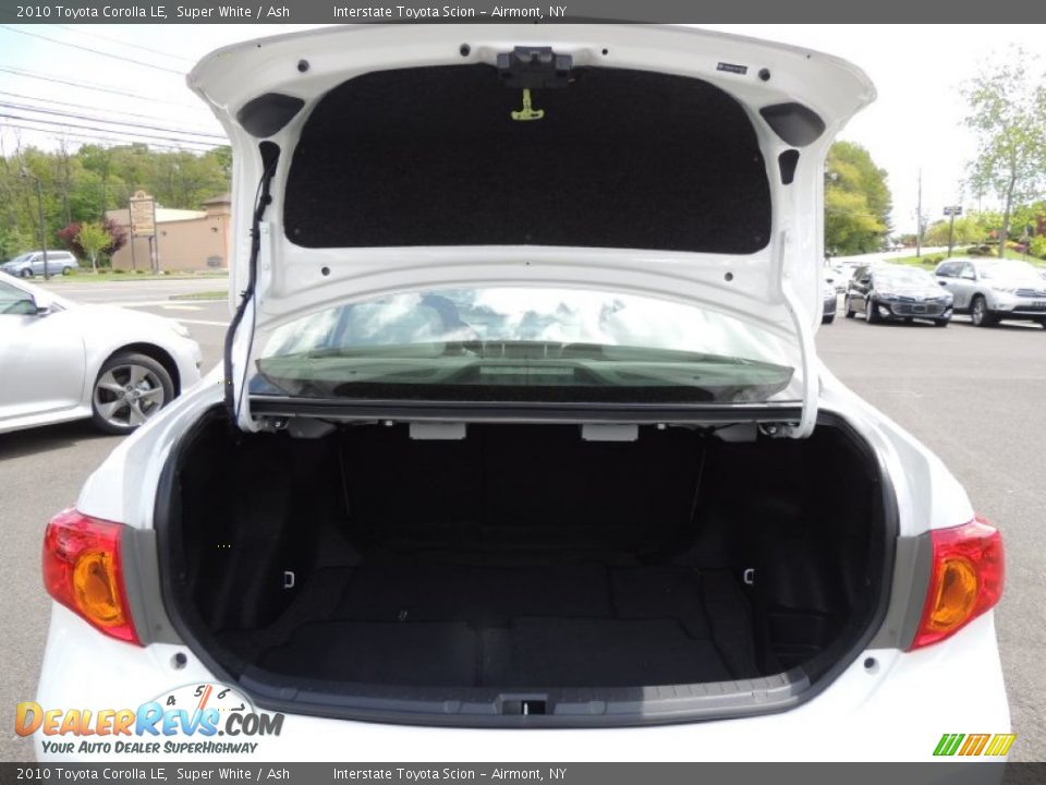 2010 Toyota Corolla LE Super White / Ash Photo #17