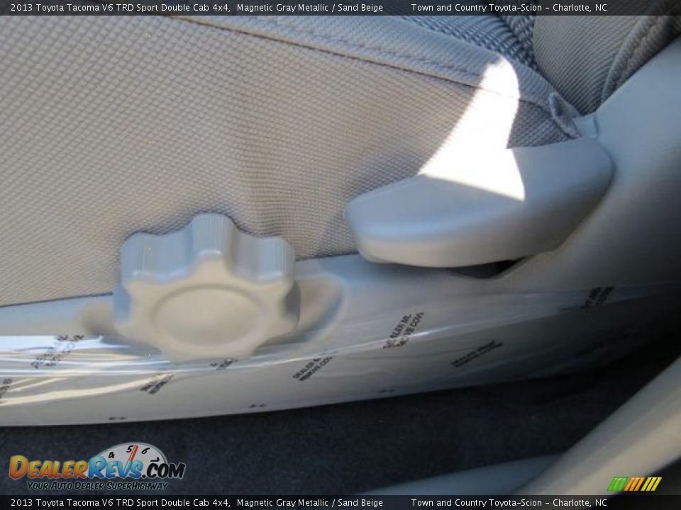 2013 Toyota Tacoma V6 TRD Sport Double Cab 4x4 Magnetic Gray Metallic / Sand Beige Photo #9