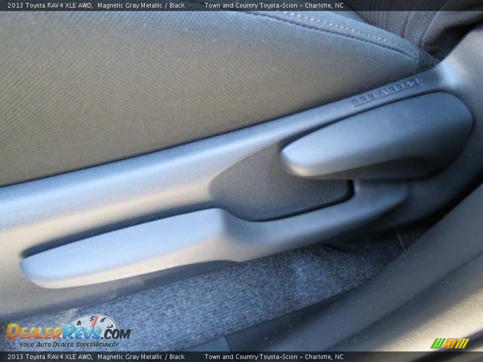 2013 Toyota RAV4 XLE AWD Magnetic Gray Metallic / Black Photo #9