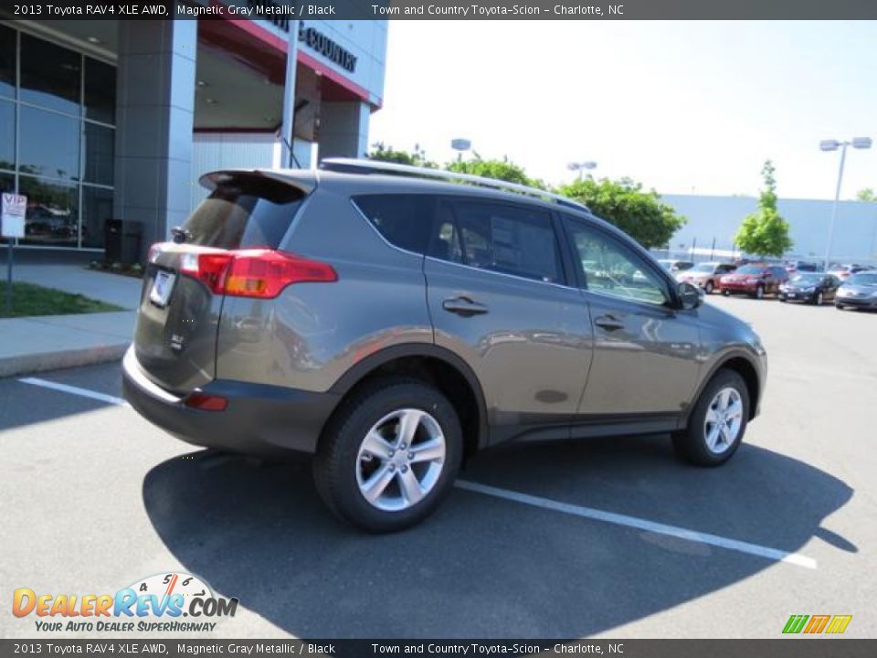 2013 Toyota RAV4 XLE AWD Magnetic Gray Metallic / Black Photo #18