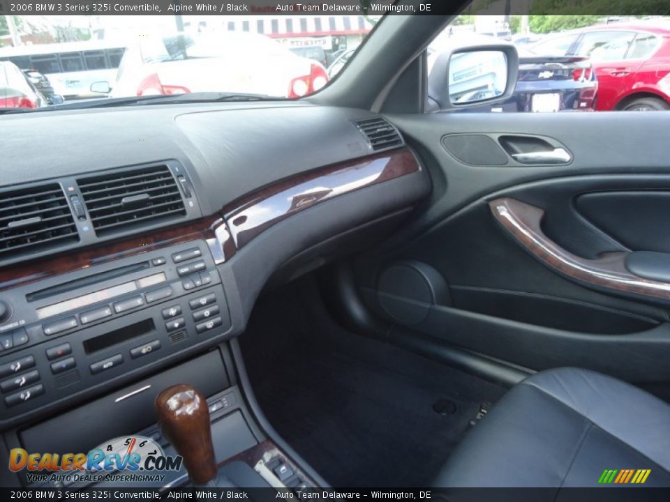 2006 BMW 3 Series 325i Convertible Alpine White / Black Photo #30