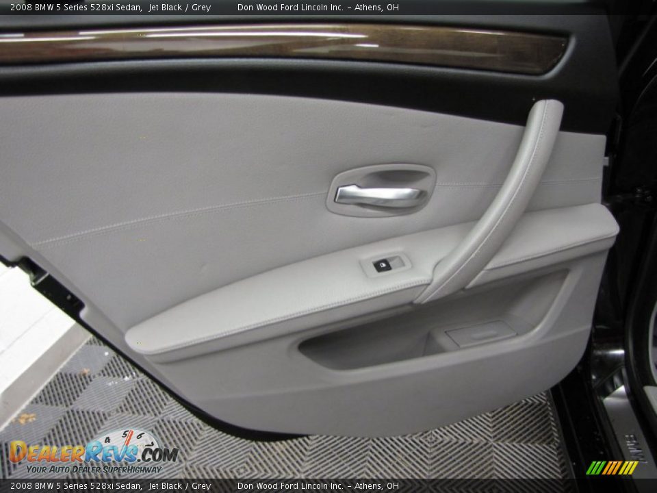 2008 BMW 5 Series 528xi Sedan Jet Black / Grey Photo #11