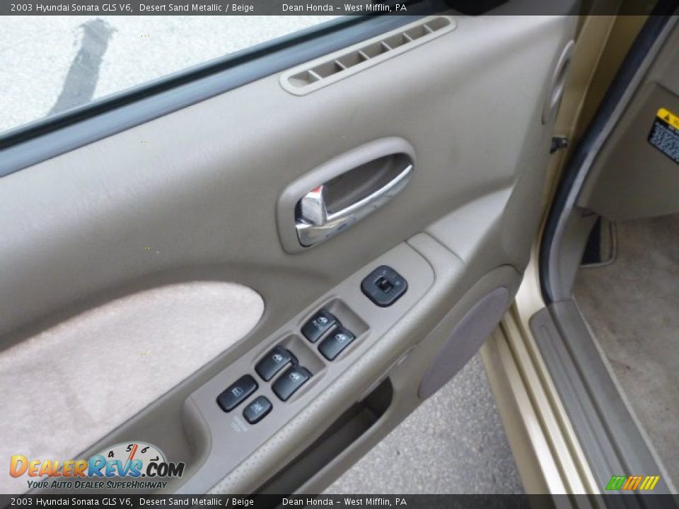 2003 Hyundai Sonata GLS V6 Desert Sand Metallic / Beige Photo #16