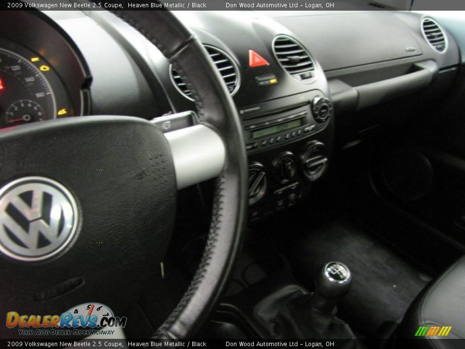 2009 Volkswagen New Beetle 2.5 Coupe Heaven Blue Metallic / Black Photo #11