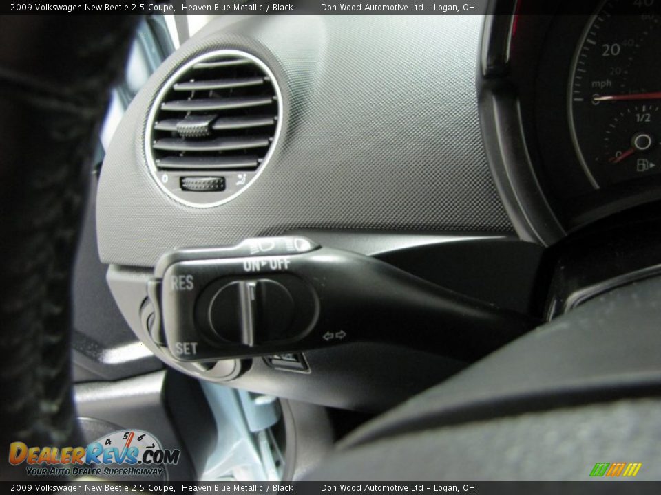 2009 Volkswagen New Beetle 2.5 Coupe Heaven Blue Metallic / Black Photo #12