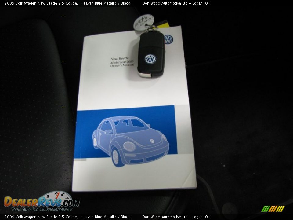 2009 Volkswagen New Beetle 2.5 Coupe Heaven Blue Metallic / Black Photo #20
