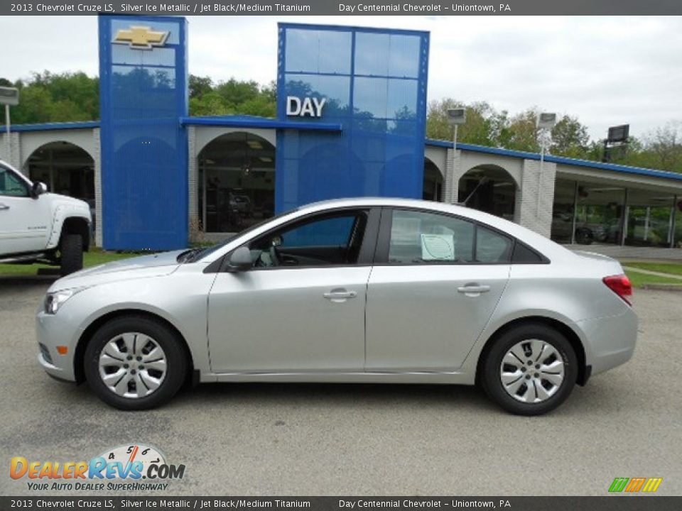2013 Chevrolet Cruze LS Silver Ice Metallic / Jet Black/Medium Titanium Photo #2