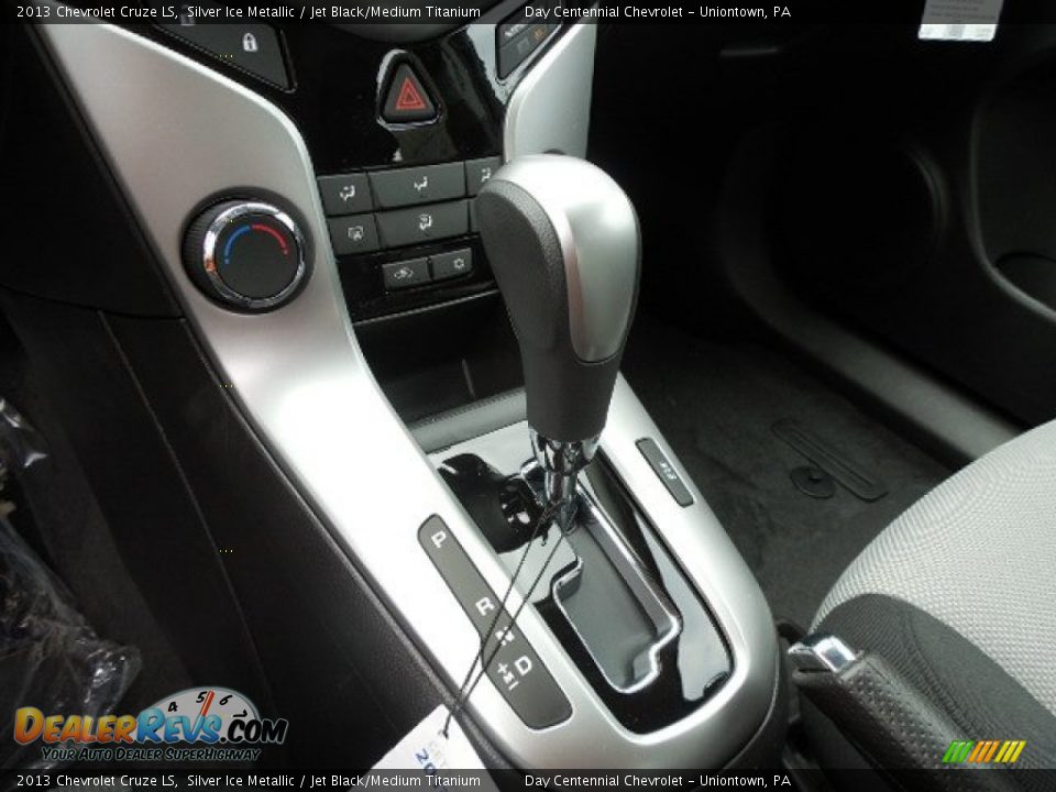 2013 Chevrolet Cruze LS Silver Ice Metallic / Jet Black/Medium Titanium Photo #17