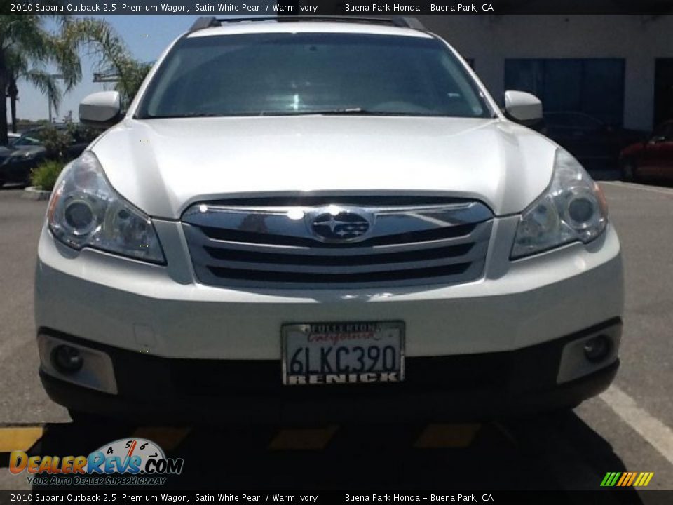 2010 Subaru Outback 2.5i Premium Wagon Satin White Pearl / Warm Ivory Photo #2