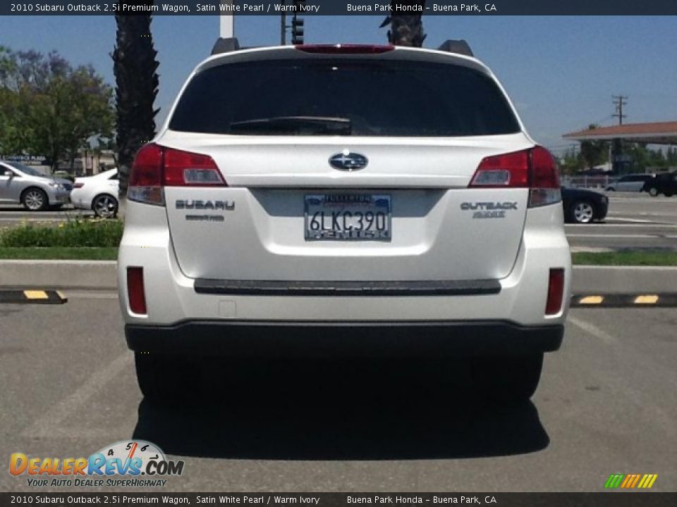 2010 Subaru Outback 2.5i Premium Wagon Satin White Pearl / Warm Ivory Photo #3