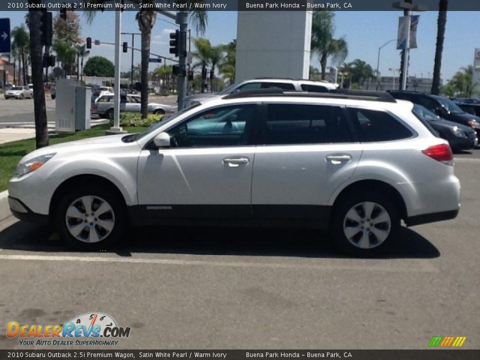 2010 Subaru Outback 2.5i Premium Wagon Satin White Pearl / Warm Ivory Photo #4