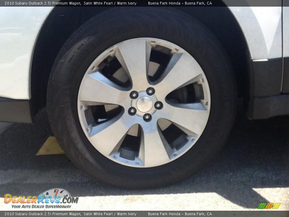 2010 Subaru Outback 2.5i Premium Wagon Satin White Pearl / Warm Ivory Photo #5