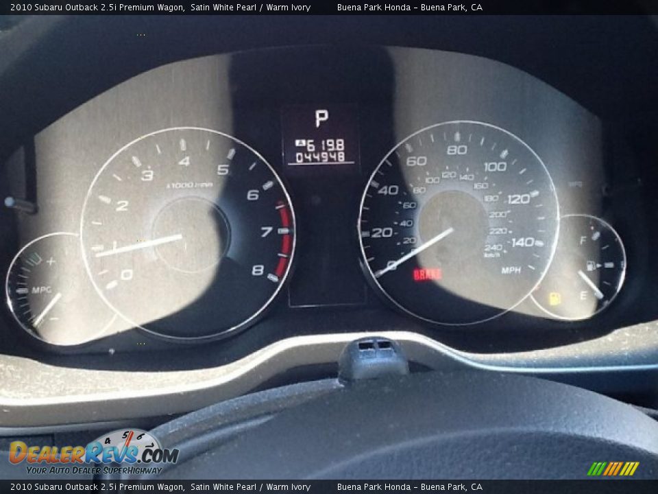 2010 Subaru Outback 2.5i Premium Wagon Satin White Pearl / Warm Ivory Photo #9