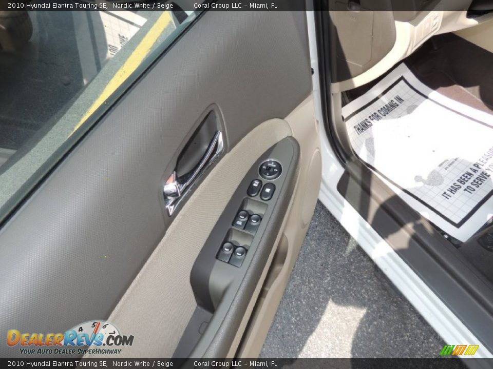 2010 Hyundai Elantra Touring SE Nordic White / Beige Photo #9