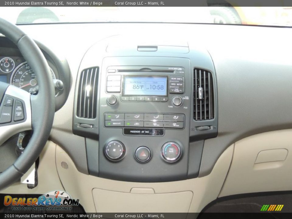 2010 Hyundai Elantra Touring SE Nordic White / Beige Photo #16