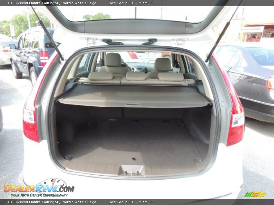 2010 Hyundai Elantra Touring SE Nordic White / Beige Photo #19