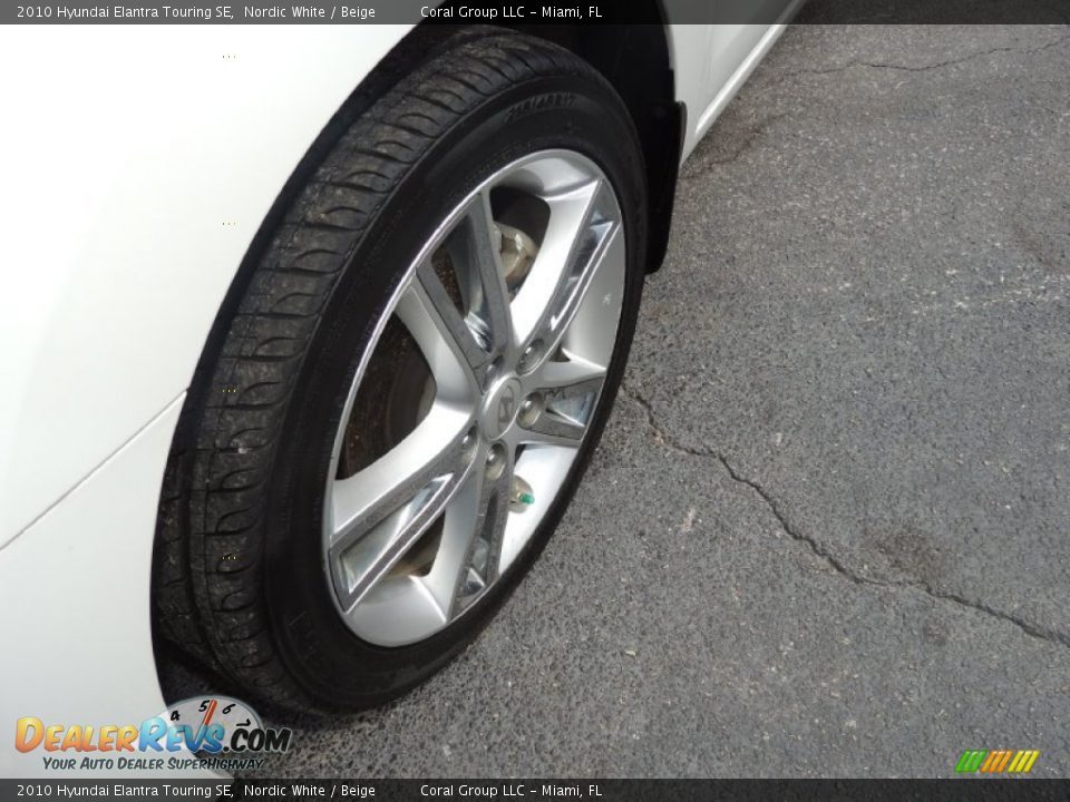 2010 Hyundai Elantra Touring SE Nordic White / Beige Photo #21
