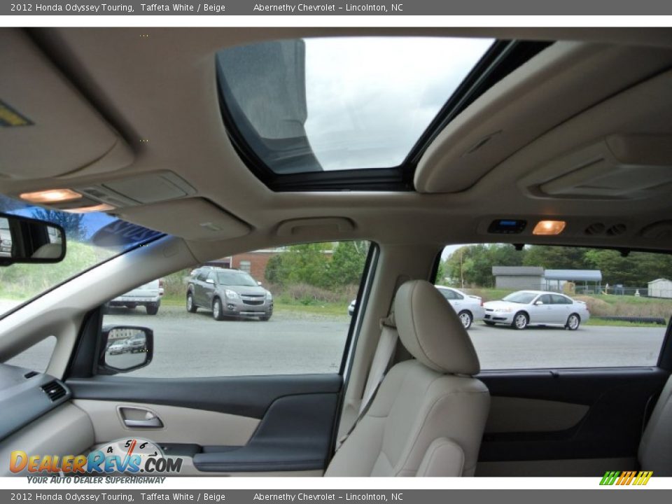 2012 Honda Odyssey Touring Taffeta White / Beige Photo #10