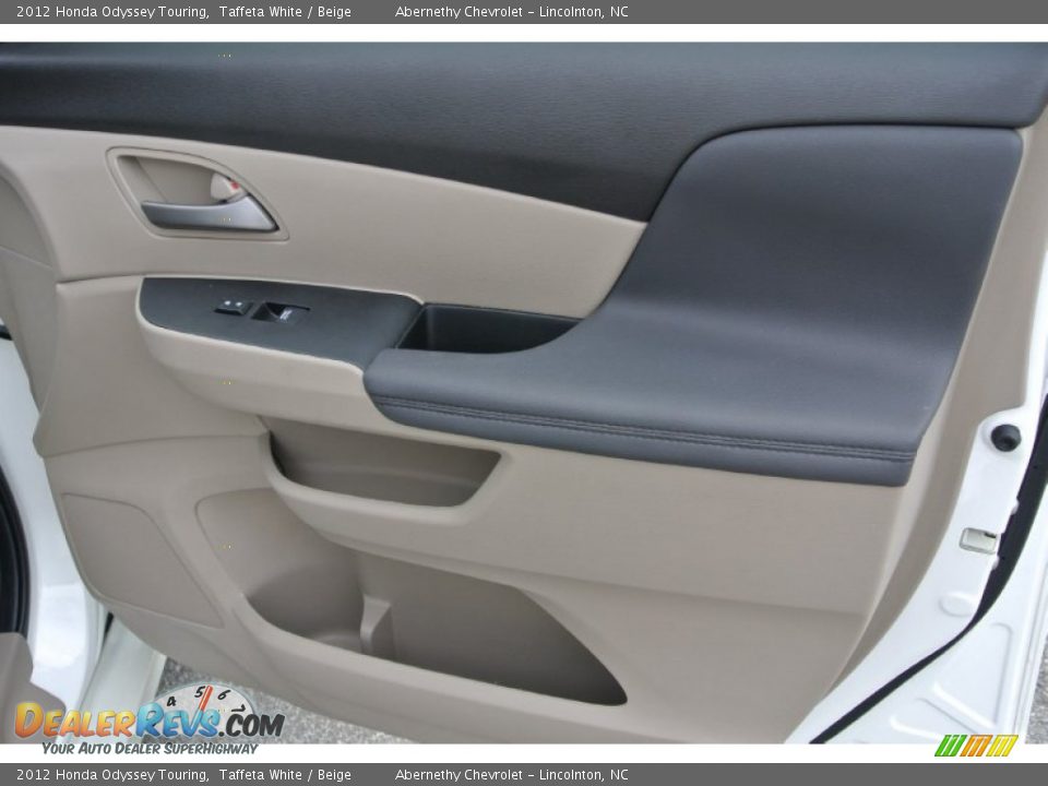 2012 Honda Odyssey Touring Taffeta White / Beige Photo #23