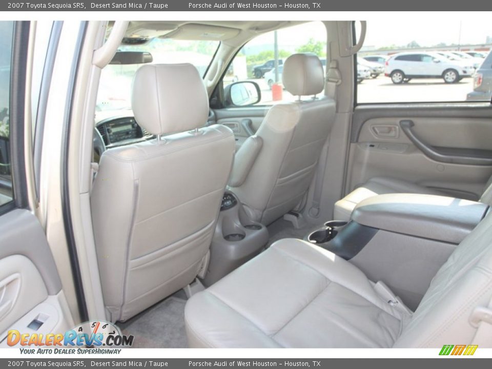 2007 Toyota Sequoia SR5 Desert Sand Mica / Taupe Photo #17