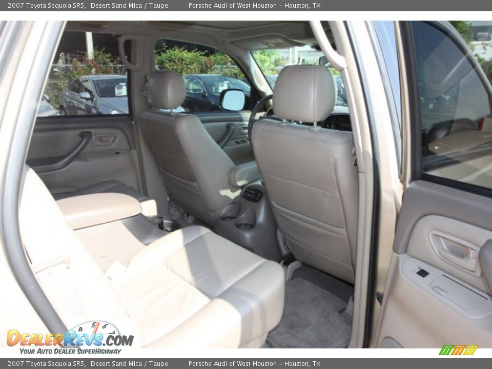 2007 Toyota Sequoia SR5 Desert Sand Mica / Taupe Photo #26