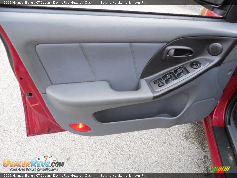 2005 Hyundai Elantra GT Sedan Electric Red Metallic / Gray Photo #6