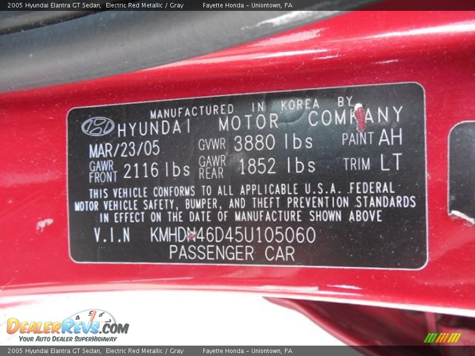 2005 Hyundai Elantra GT Sedan Electric Red Metallic / Gray Photo #9