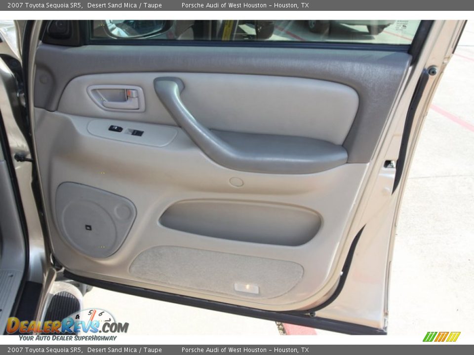 2007 Toyota Sequoia SR5 Desert Sand Mica / Taupe Photo #30