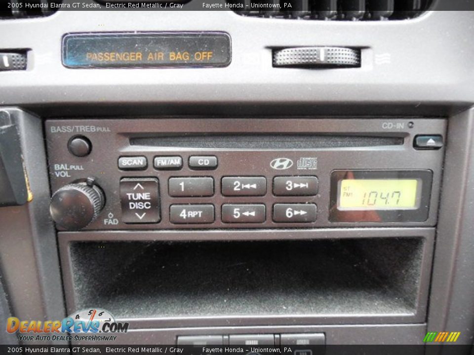 2005 Hyundai Elantra GT Sedan Electric Red Metallic / Gray Photo #12