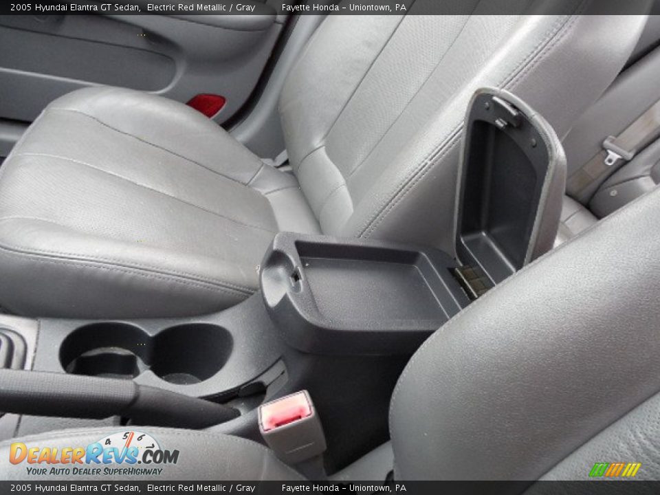 2005 Hyundai Elantra GT Sedan Electric Red Metallic / Gray Photo #15