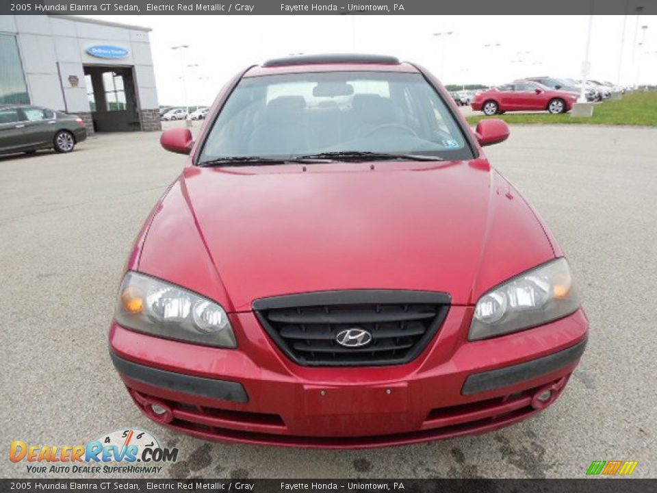 2005 Hyundai Elantra GT Sedan Electric Red Metallic / Gray Photo #19