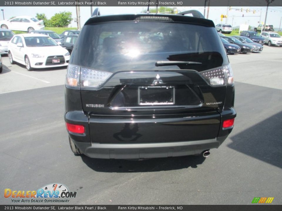 2013 Mitsubishi Outlander SE Labrador Black Pearl / Black Photo #6