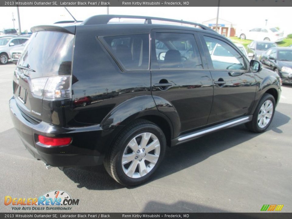 2013 Mitsubishi Outlander SE Labrador Black Pearl / Black Photo #7