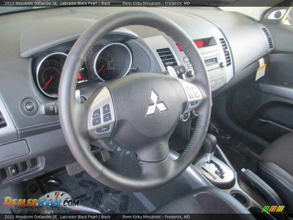 2013 Mitsubishi Outlander SE Labrador Black Pearl / Black Photo #12