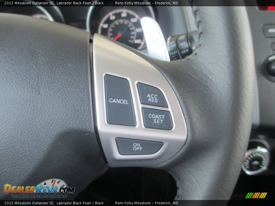 2013 Mitsubishi Outlander SE Labrador Black Pearl / Black Photo #17