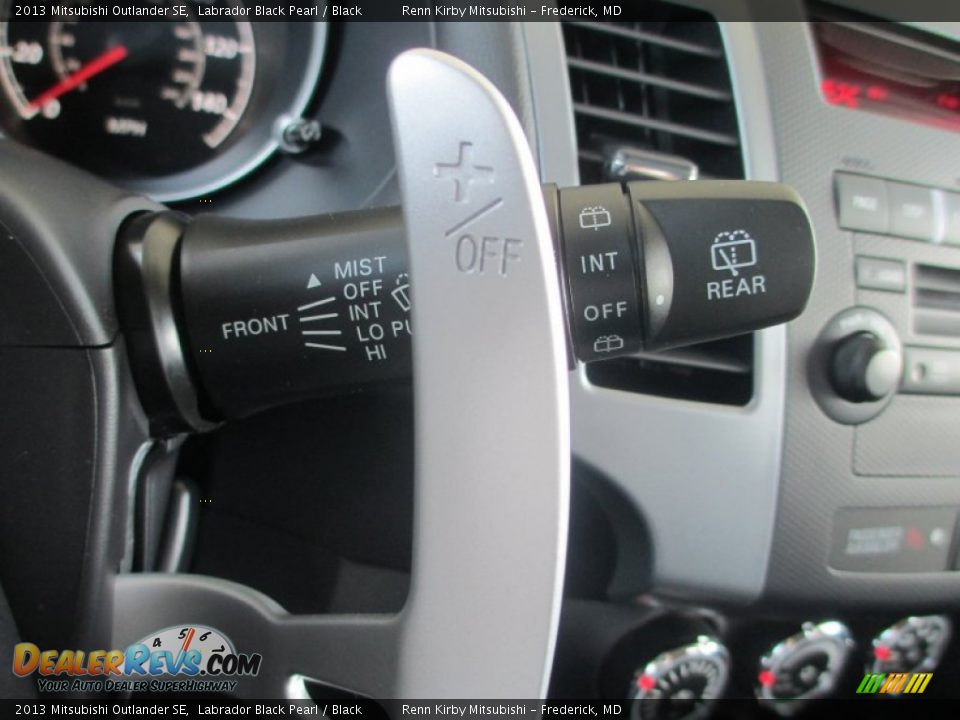 2013 Mitsubishi Outlander SE Labrador Black Pearl / Black Photo #20