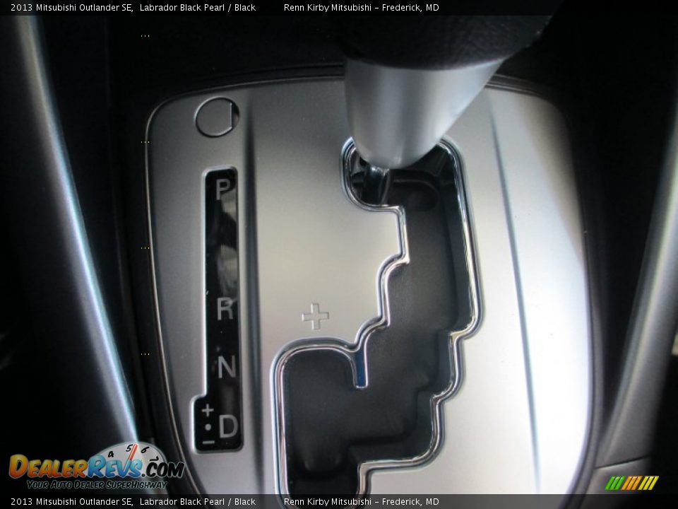 2013 Mitsubishi Outlander SE Labrador Black Pearl / Black Photo #29