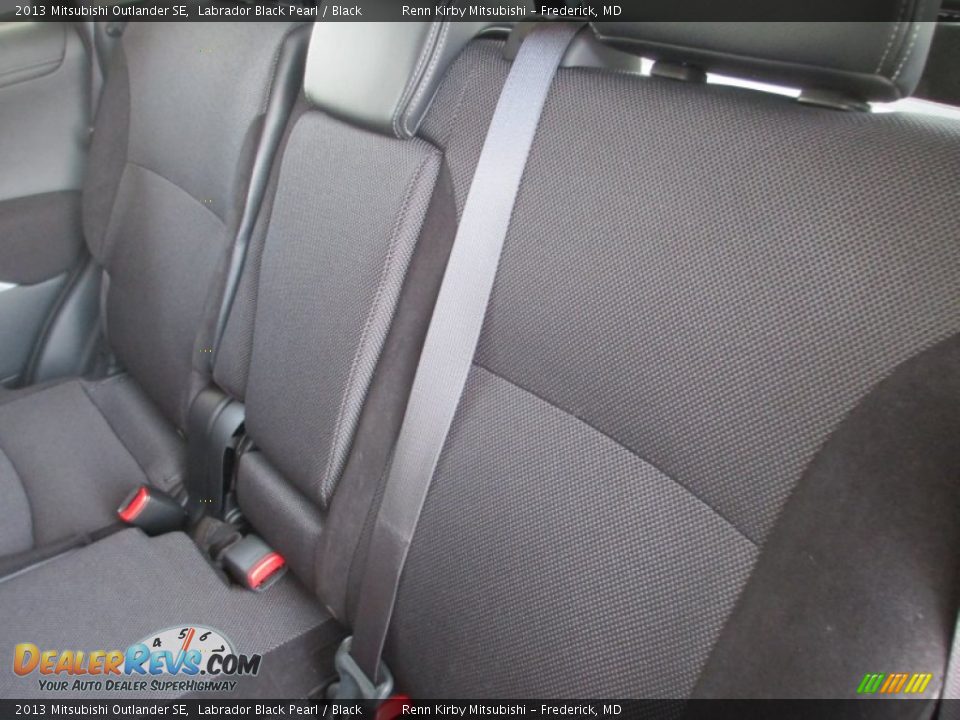 2013 Mitsubishi Outlander SE Labrador Black Pearl / Black Photo #31