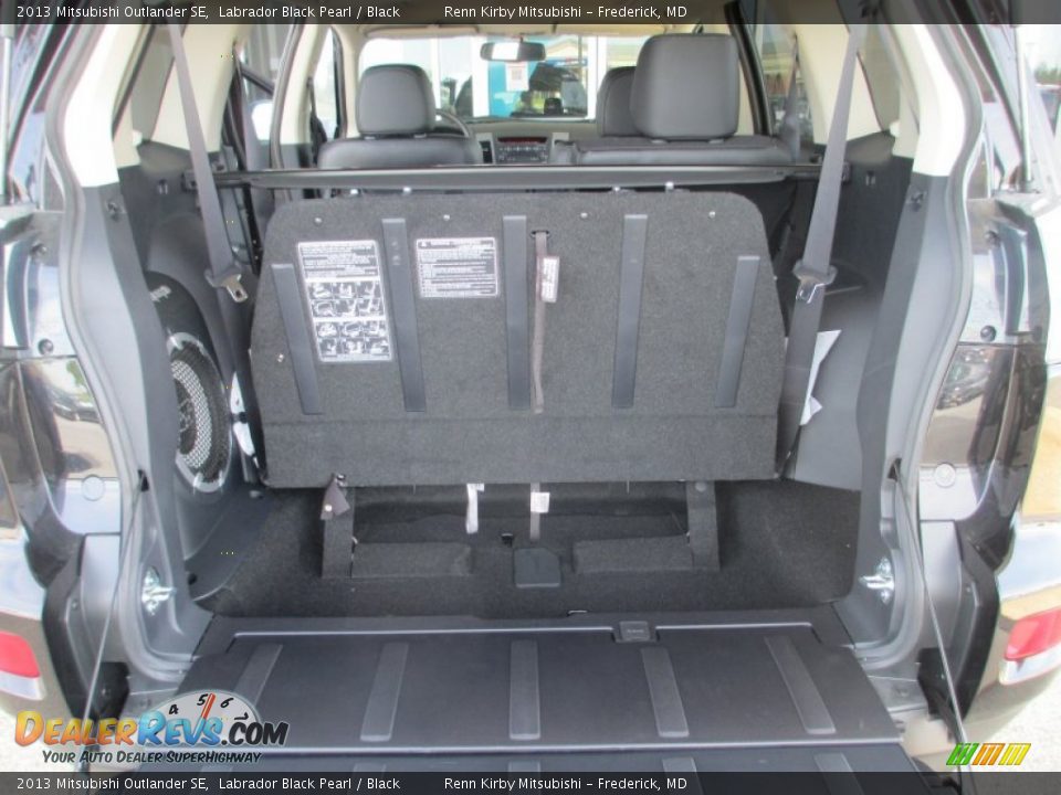 2013 Mitsubishi Outlander SE Labrador Black Pearl / Black Photo #34