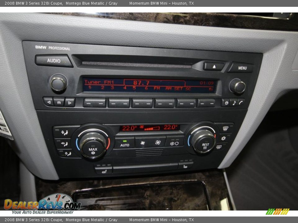 Controls of 2008 BMW 3 Series 328i Coupe Photo #18